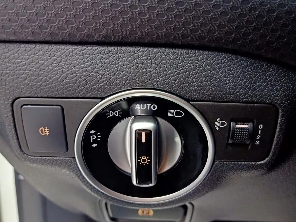 Mercedes-Benz A-Class (Import) 2016 A 180 фото 14