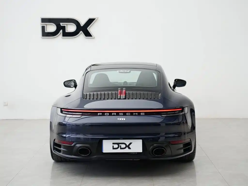 Photo 4 - Porsche 911