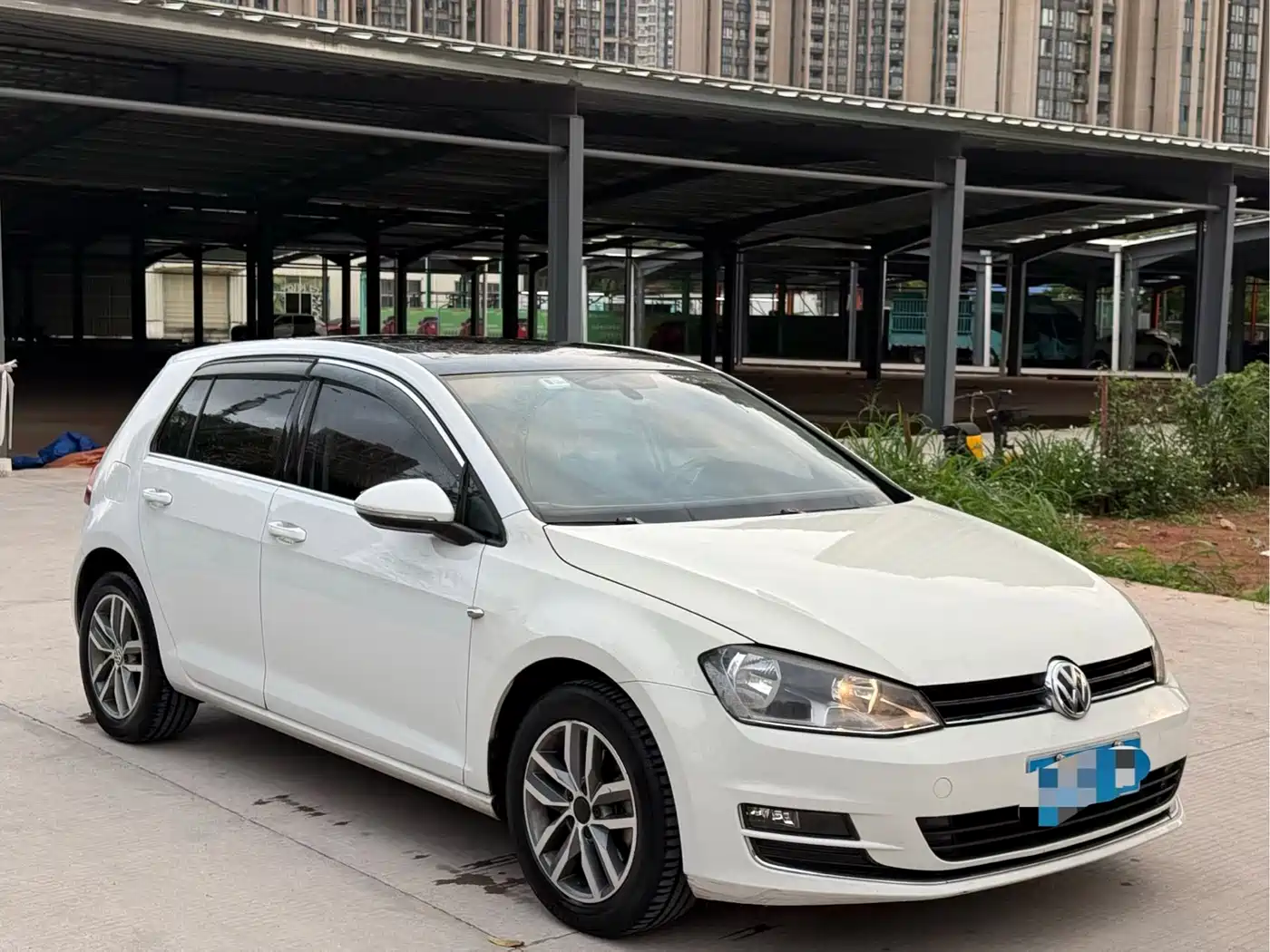 Volkswagen Golf 2016 230TSI Automatic Luxury фото 3
