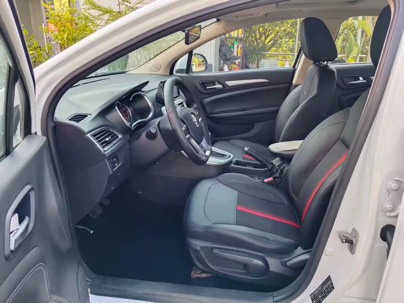 Zhonghua H3 2017 2017 1.5L Automatic Luxury