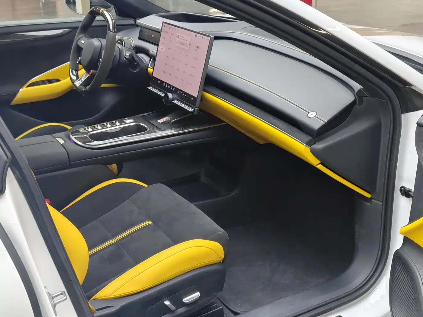 XIAOMI CAR XIAOMI SU7 ULTRA