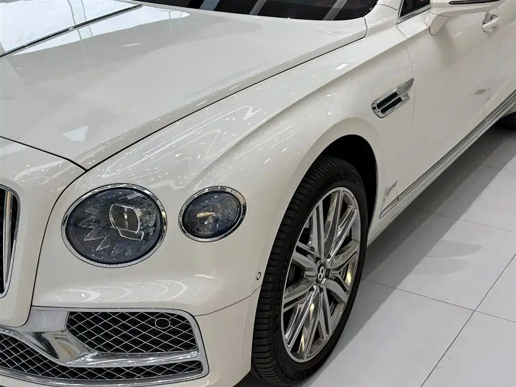 Bentley Flying Spur Plug-in Hybrid 2022 2.9T V6 Hybrid фото 4