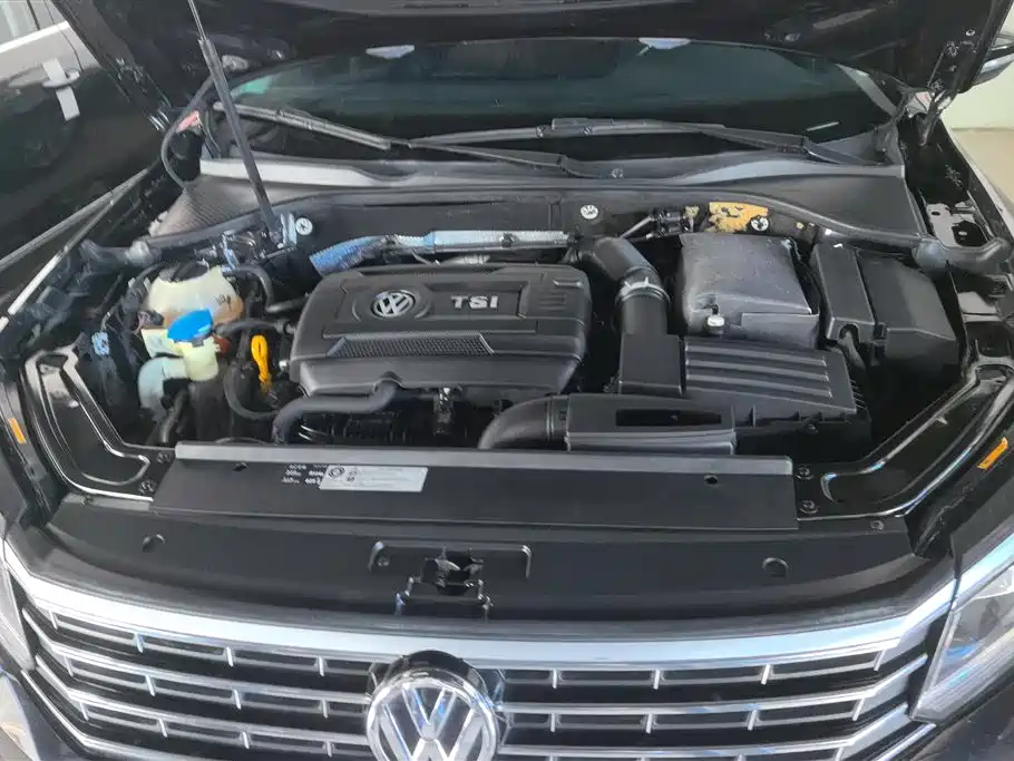 Volkswagen Passat 2017 330TSI DSG Prestige фото 10