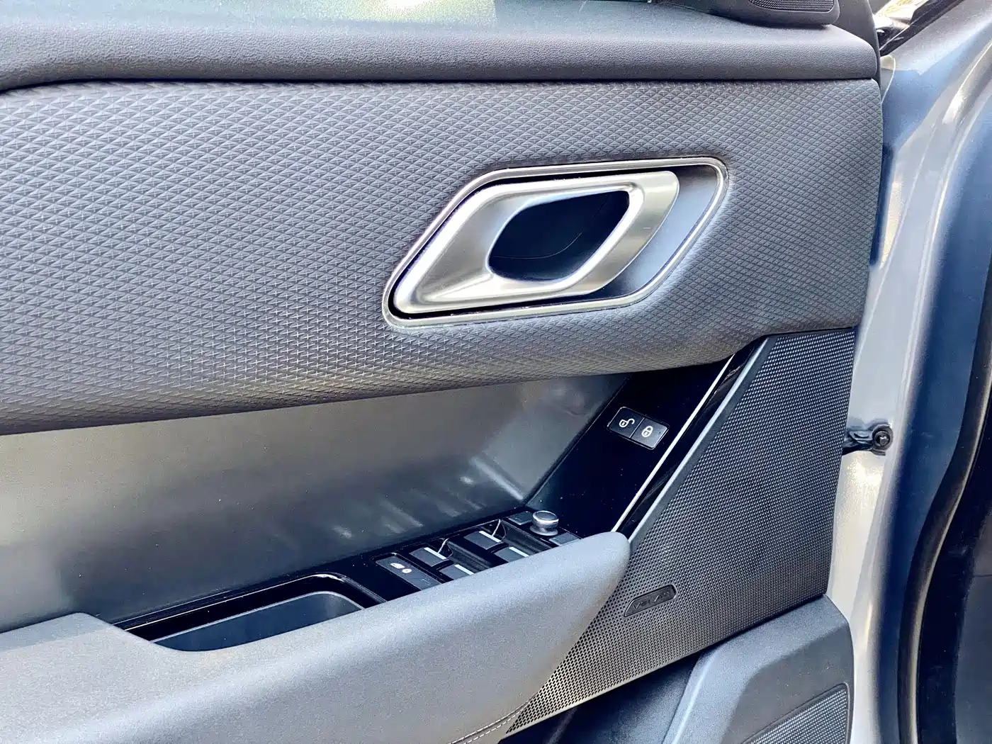 Land Rover Range Rover Velar 2020 P250 фото 17