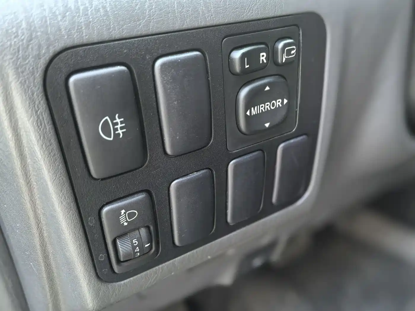 Toyota Prado (Import) 2004 GX 2.7 Automatic фото 18