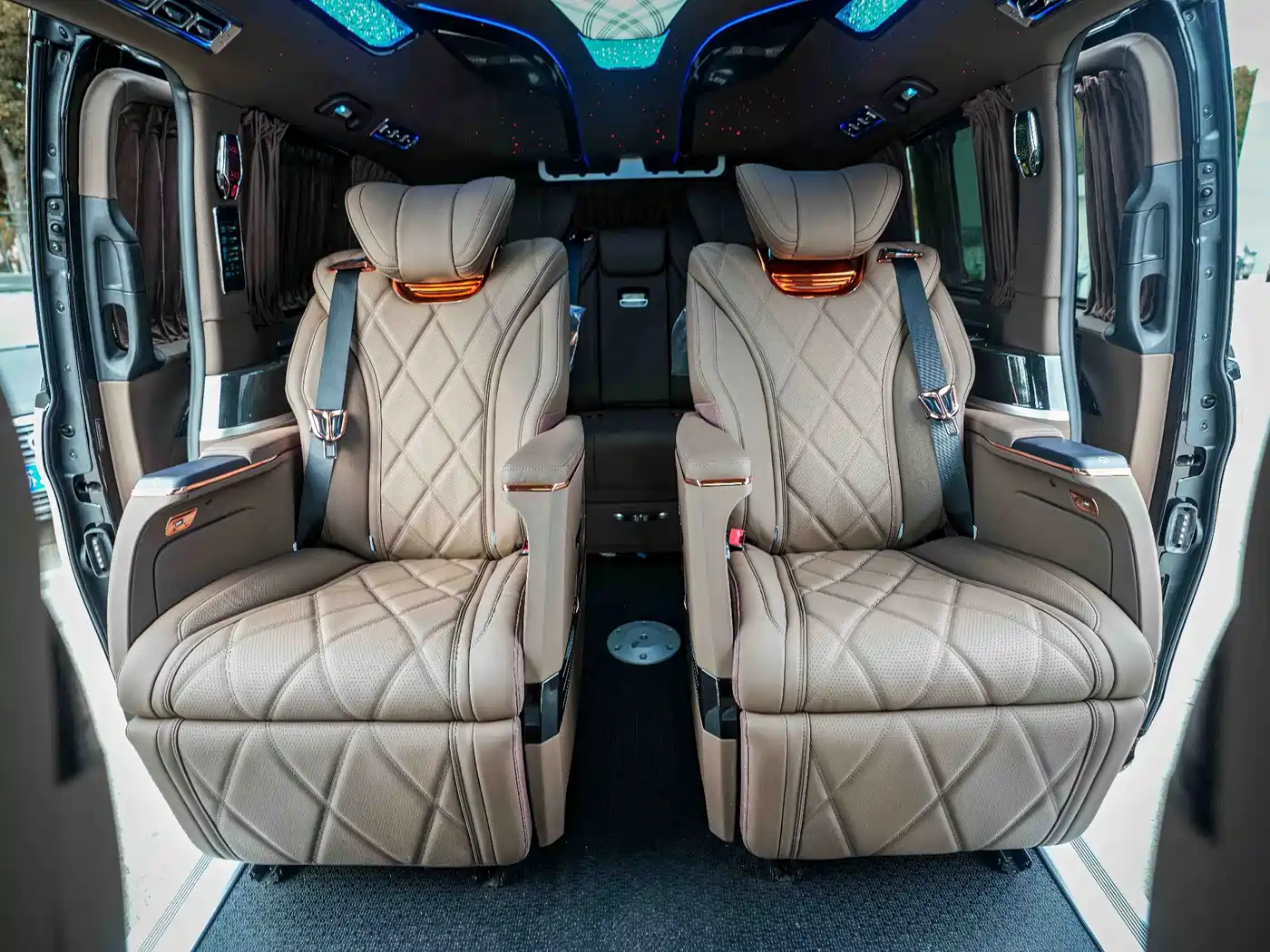 Mercedes-Benz Vito 2026 2024 2.0T Business 7-Seater