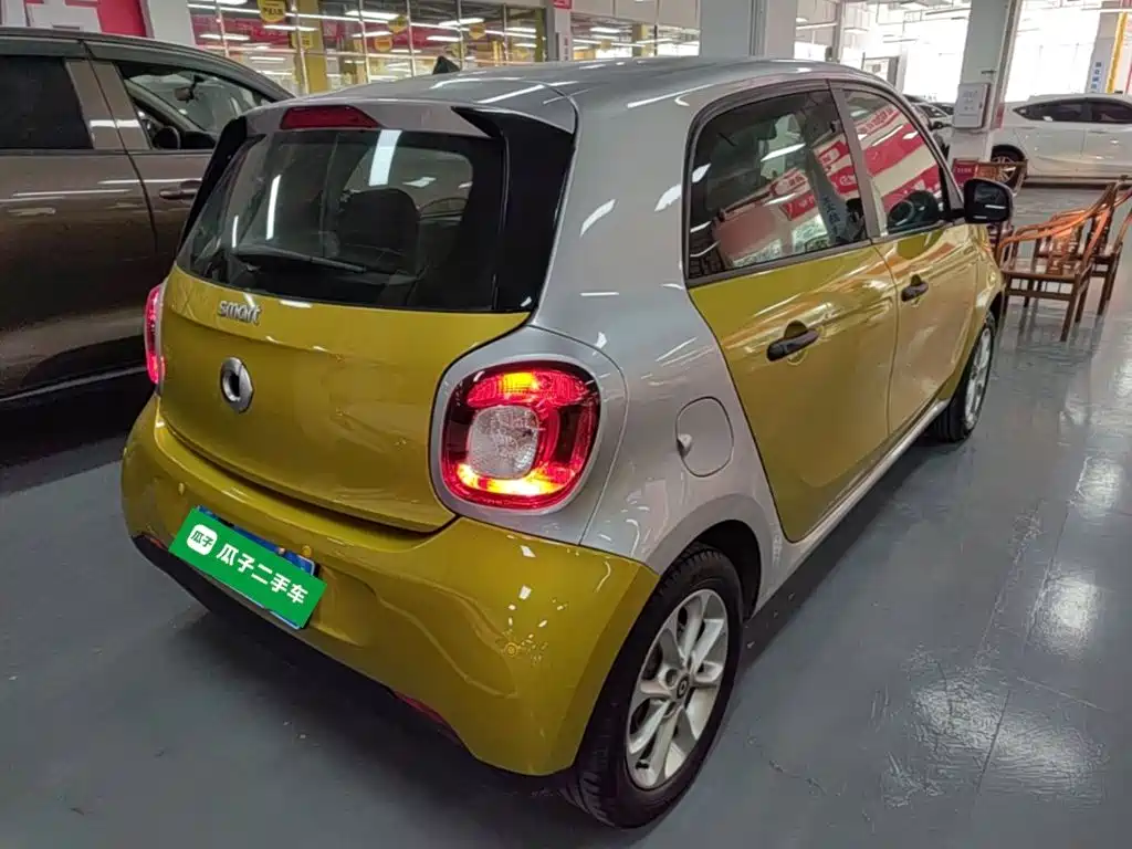smart forfour 2017 2016 1.0L 52kW Agile Edition