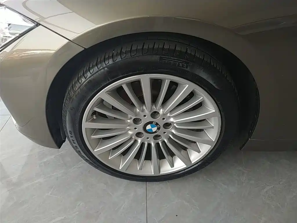 BMW 3 Series 2018 320Li Fashion Style фото 23