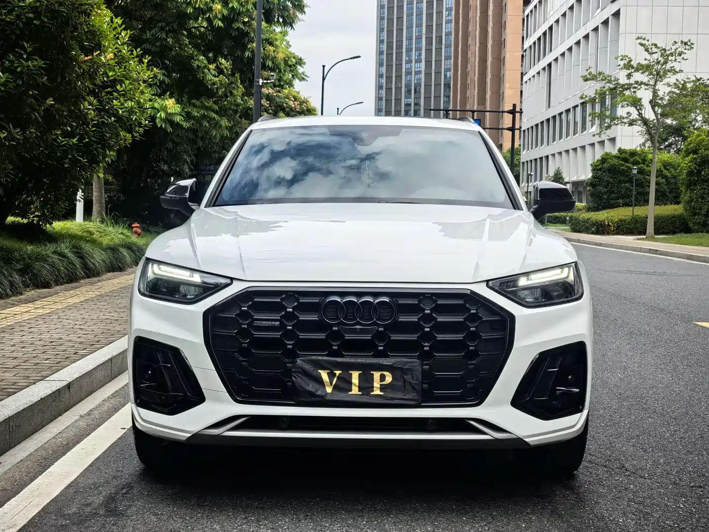 Audi Q5L 2023 45T Luxury Dynamic фото 2