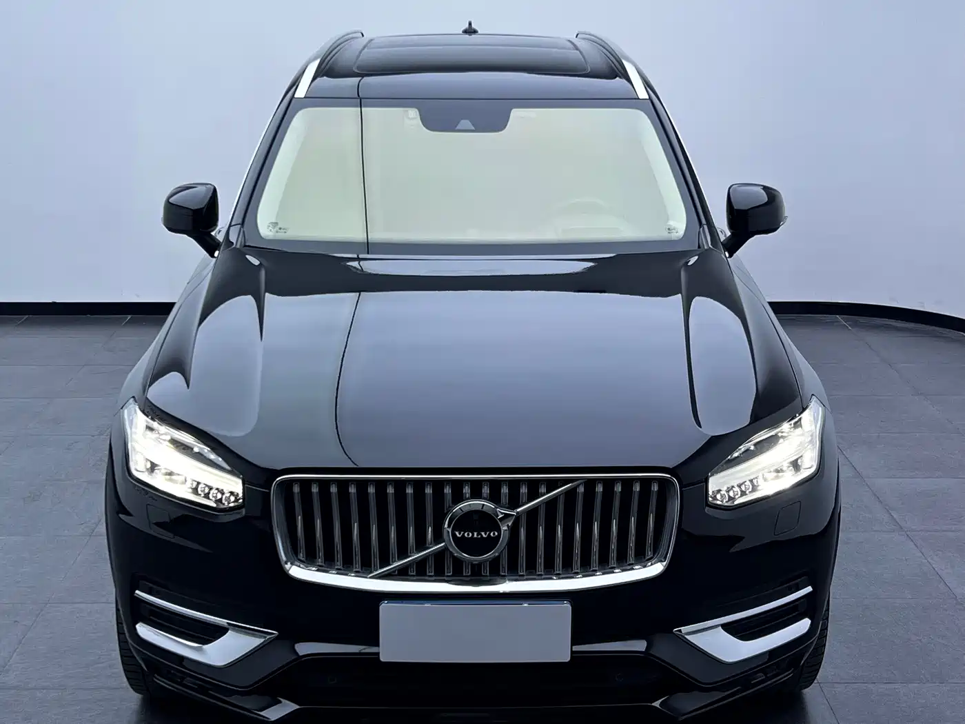 صورة 2 - Volvo XC90