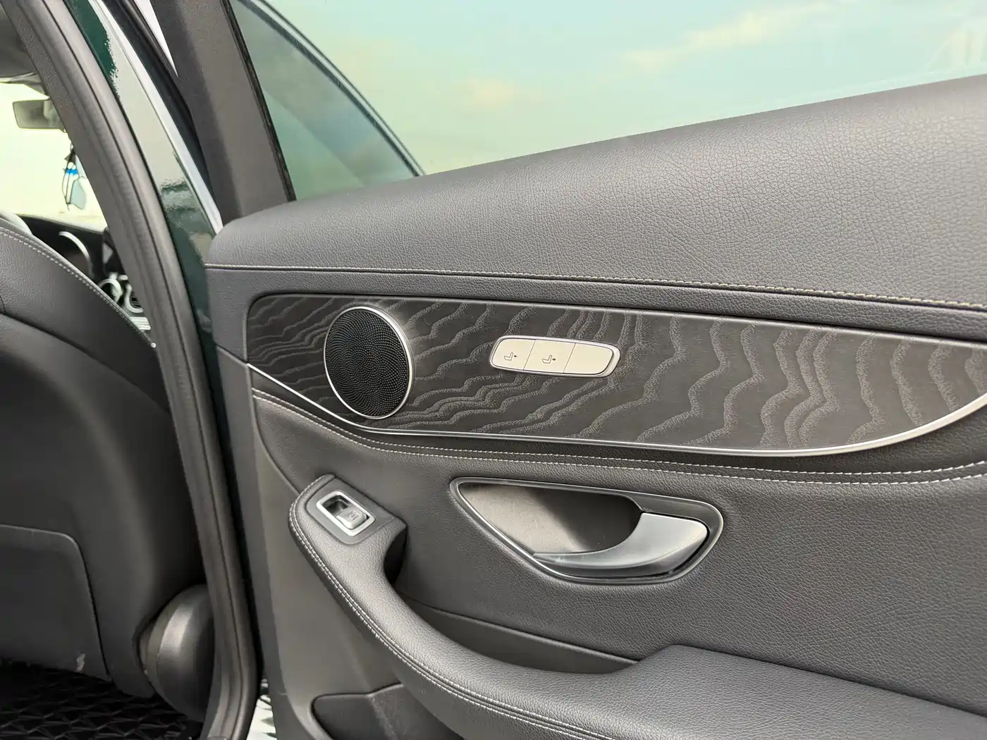 Mercedes-Benz C-Class 2020 Facelift C 260 L Sport фото 11