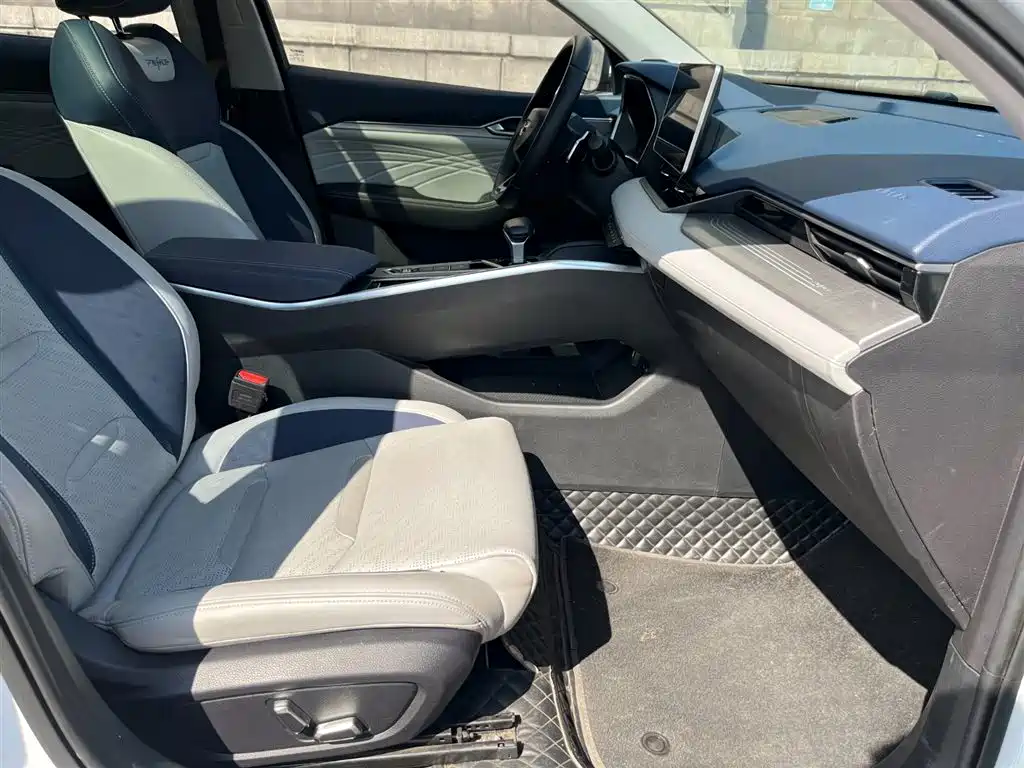 GEELY AUTOMOBILE XINGRUI