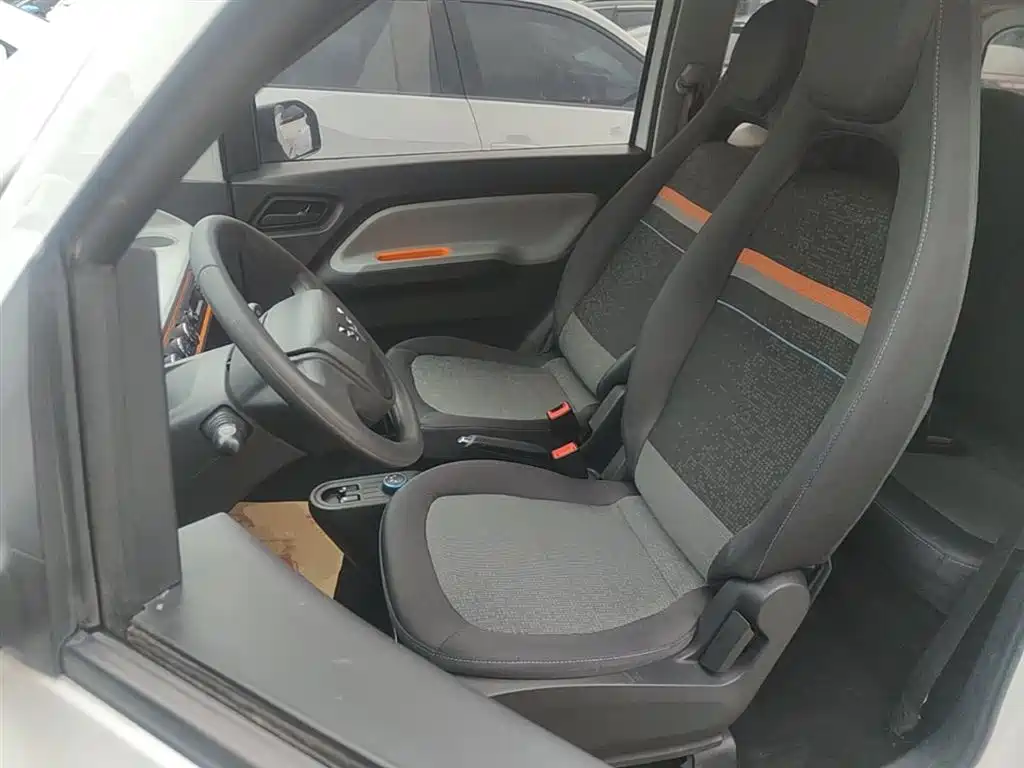WULING AUTOMOBILE HONGGUANG MINIEV