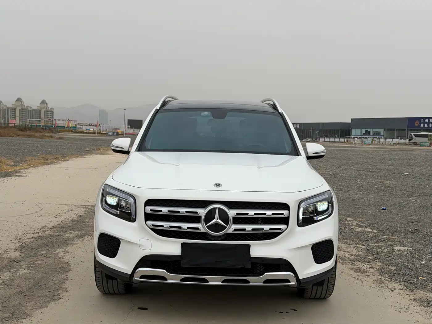 MERCEDES-BENZ GLB