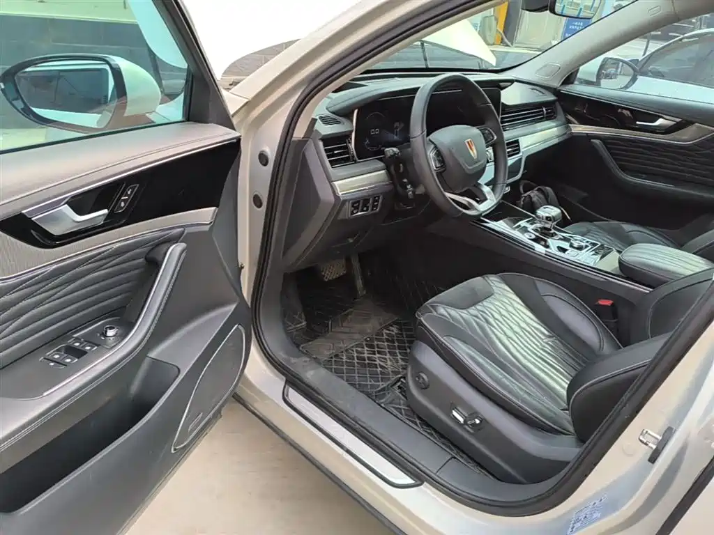 Hongqi HS5 2022 Facelift 2.0T Smart Flag Enjoyment AWD Edition фото 16