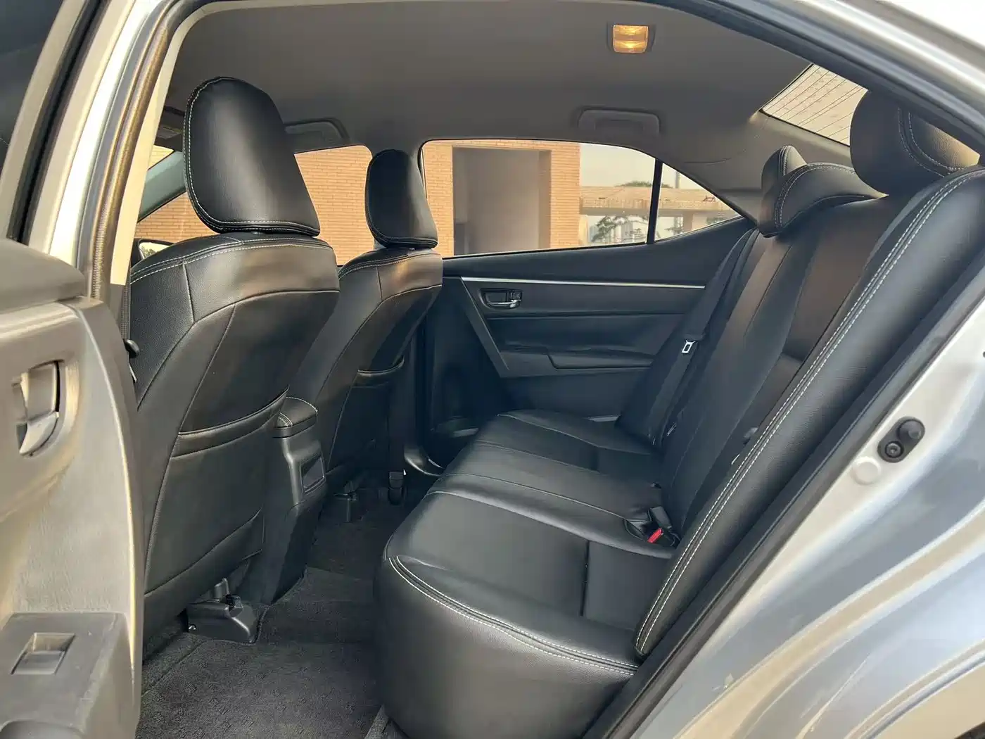 Toyota Corolla 2017 Facelift 1.6L S-CVT GL фото 14