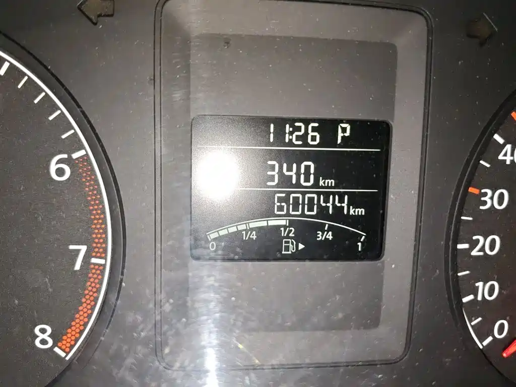 Volkswagen Sagitar 2014 1.6L Automatic Comfort фото 5