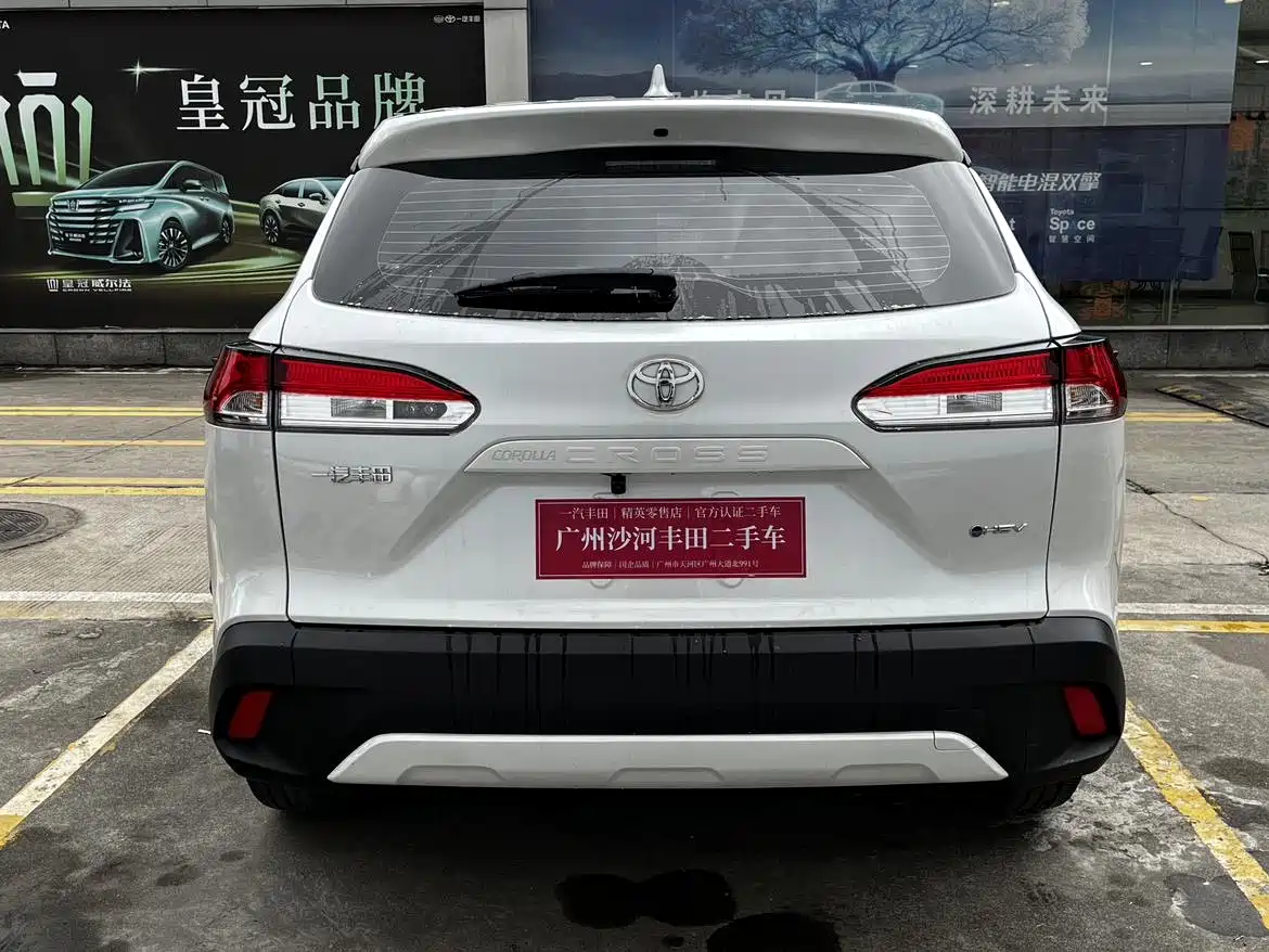 Toyota Corolla Cross 2024 2.0L Smart Hybrid Dual Engine Pioneer Edition фото 8