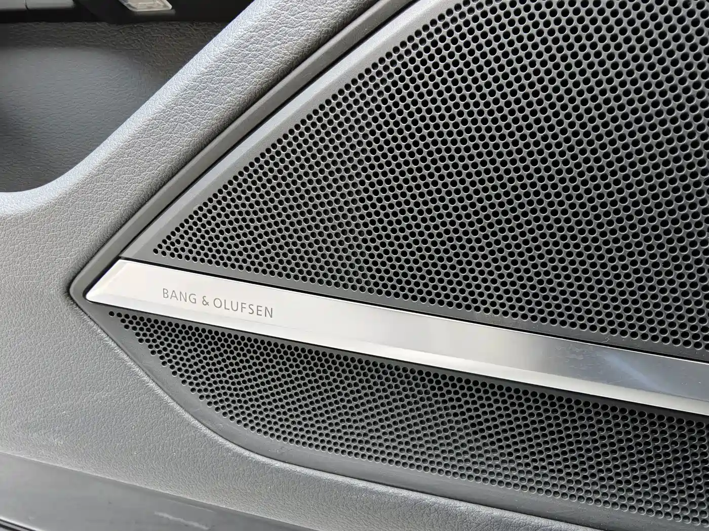 Фото 26 - Audi A8