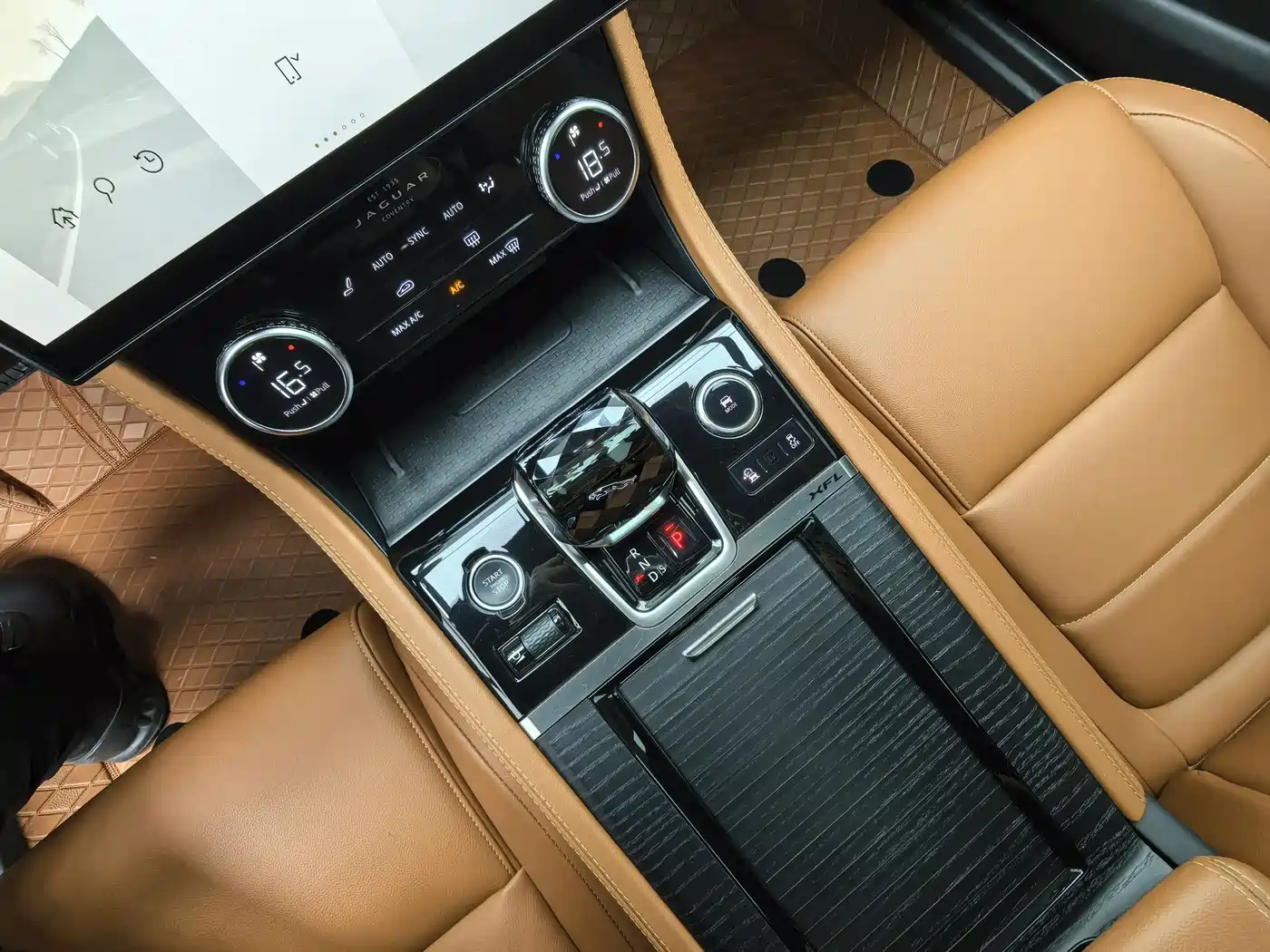 JAGUAR XFL
