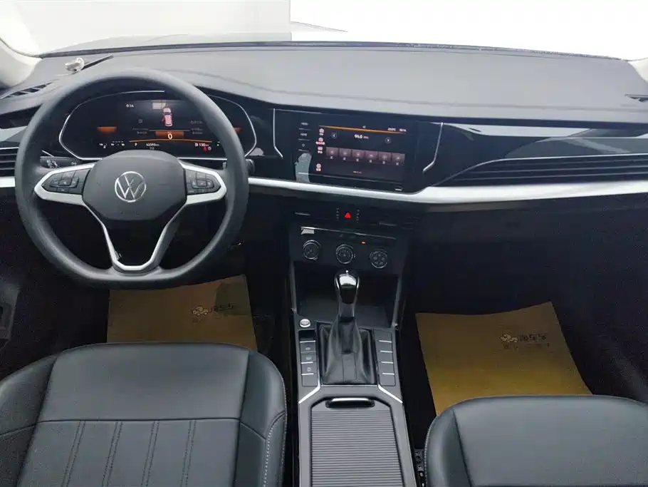Volkswagen Passat 2024 280TSI Business Edition фото 12