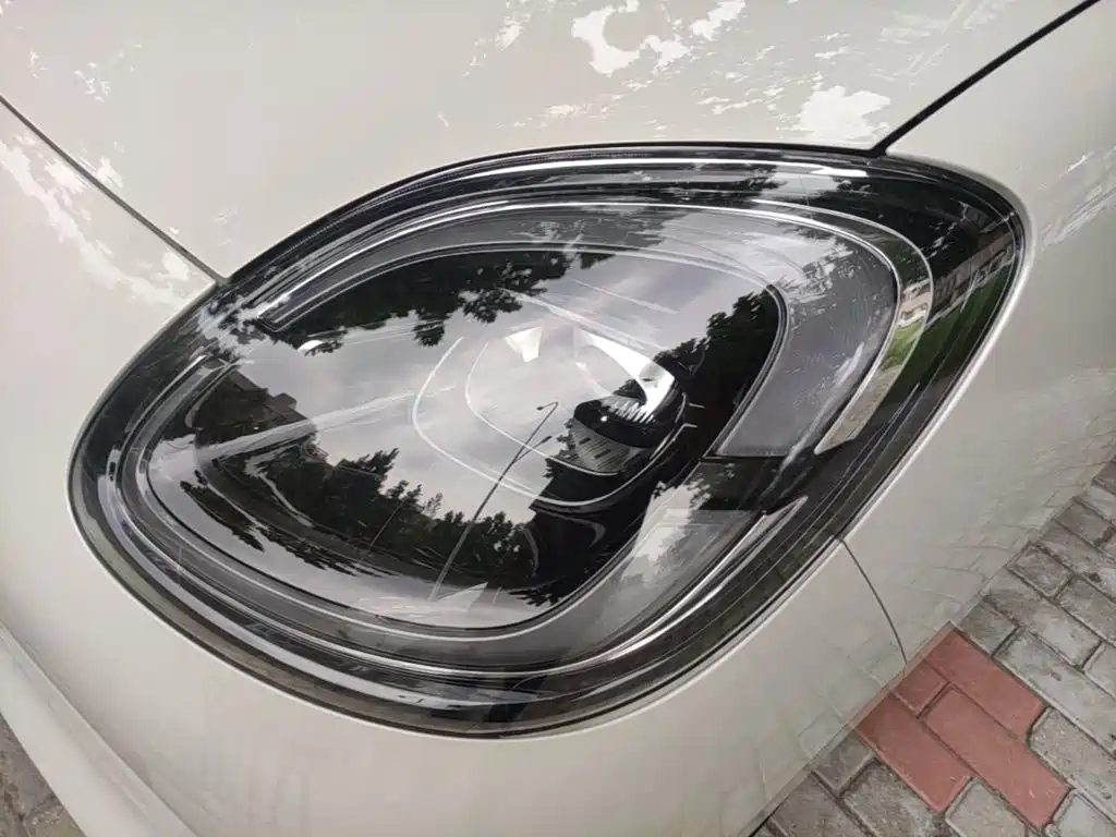 Wuling Motors Hongguang MINIEV 2026 2025 4-Door Advanced