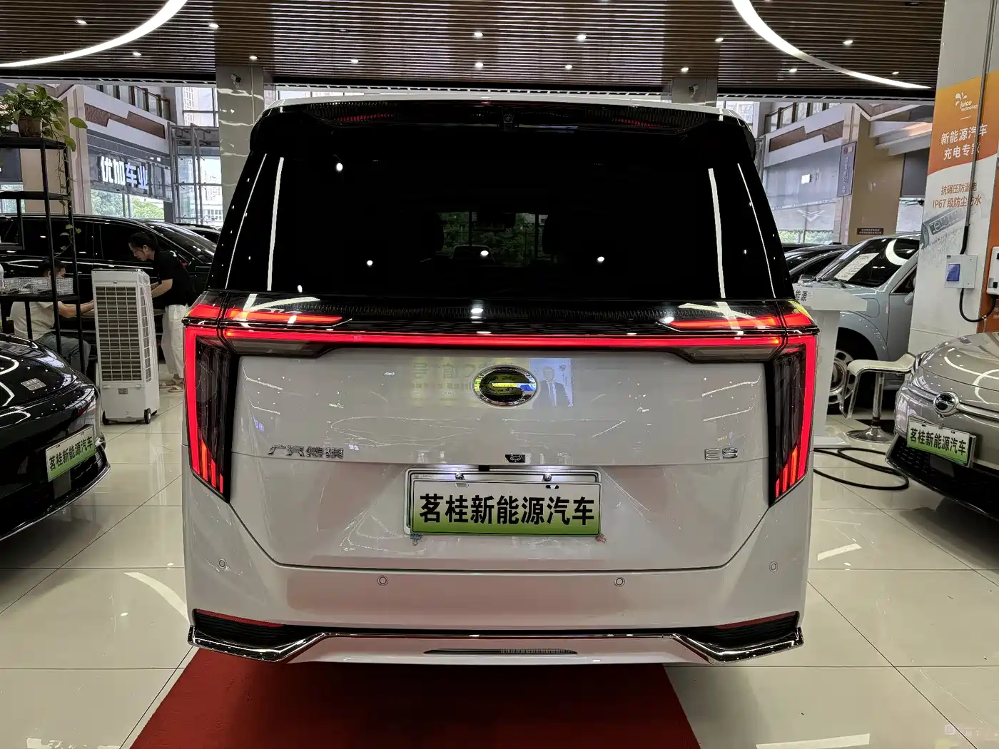 GAC Trumpchi Trumpchi E9 2023 E9 MAX фото 4