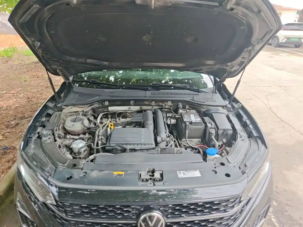 Photo 20 - Volkswagen Passat