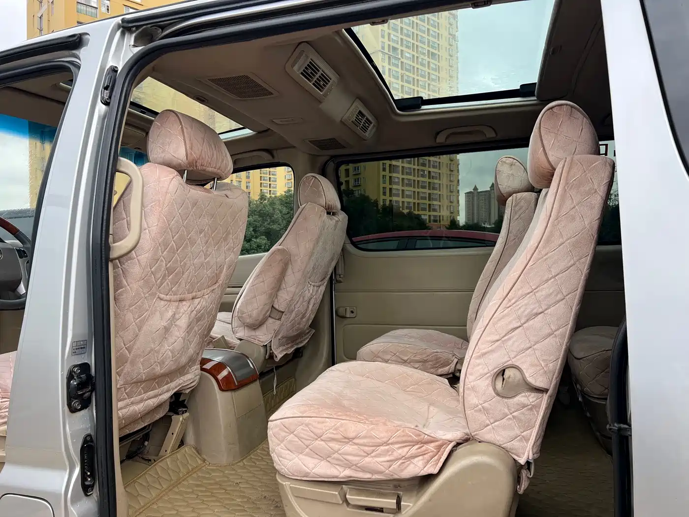 Jinbei Grace 2009 2010 2.7L-3rd Gen Imperial Luxury Long Wheelbase 9-seater 2TR