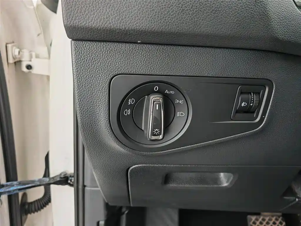 Volkswagen Tiguan L 2018 280TSI Automatic 2WD Comfort фото 21
