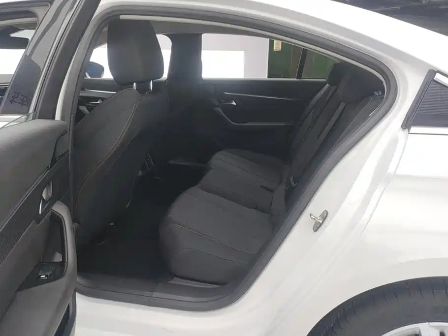 Фото 11 - Peugeot 508