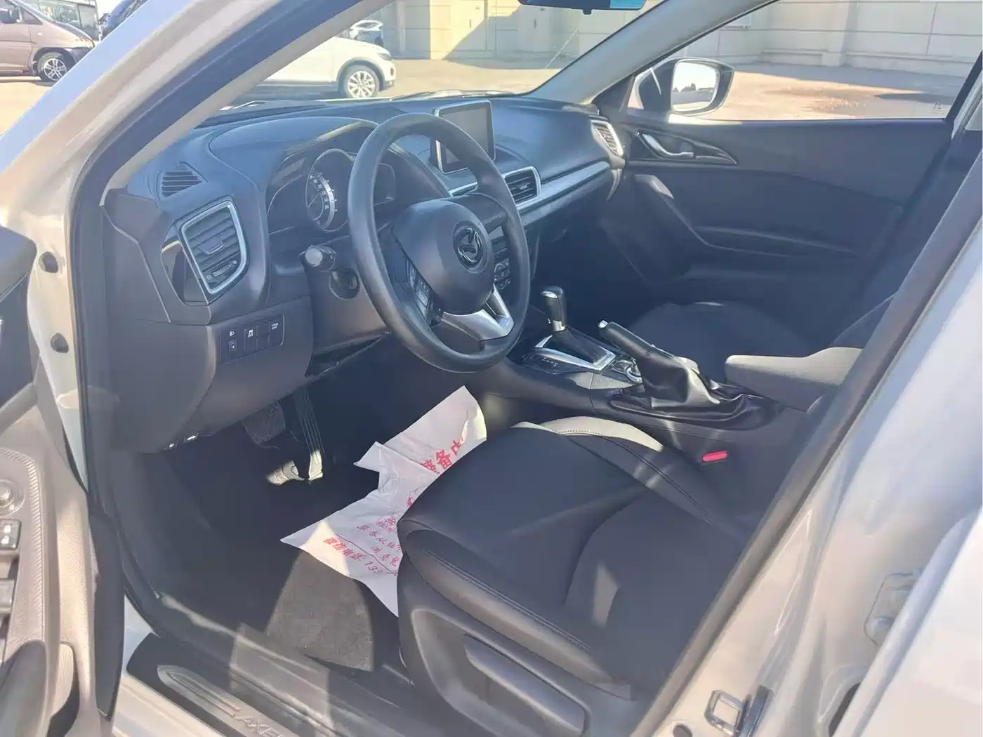 Volkswagen Passat 2023 330TSI Luxury Edition фото 7