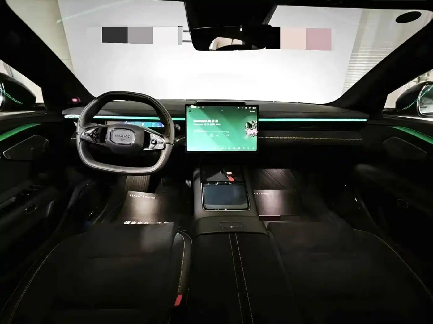Lynk & Co 10 EM-P 2026 2025 240km Base