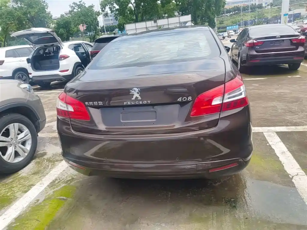 Peugeot 408 2014 1.8L Automatic Luxury Edition фото 6