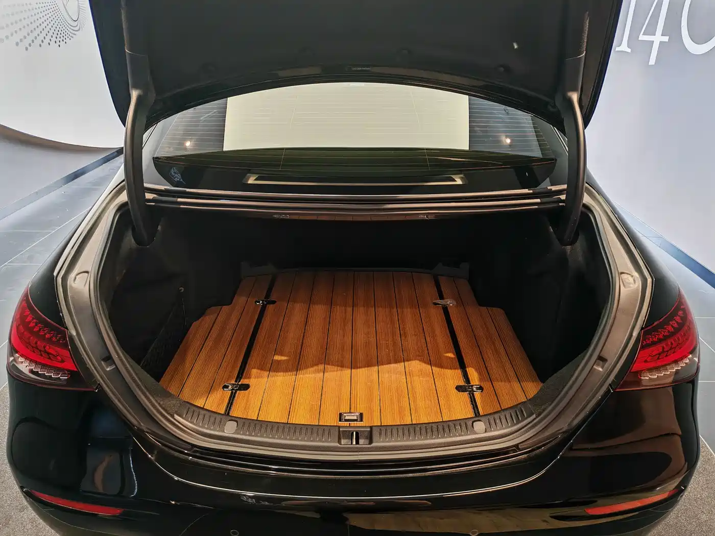 Mercedes-Benz E-Class 2023 Facelift E 300 L Luxury фото 14