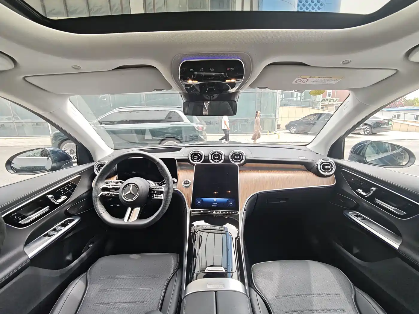 Mercedes-Benz GLC 2026 GLC 300 L 4MATIC Sport 7-Seater фото 5