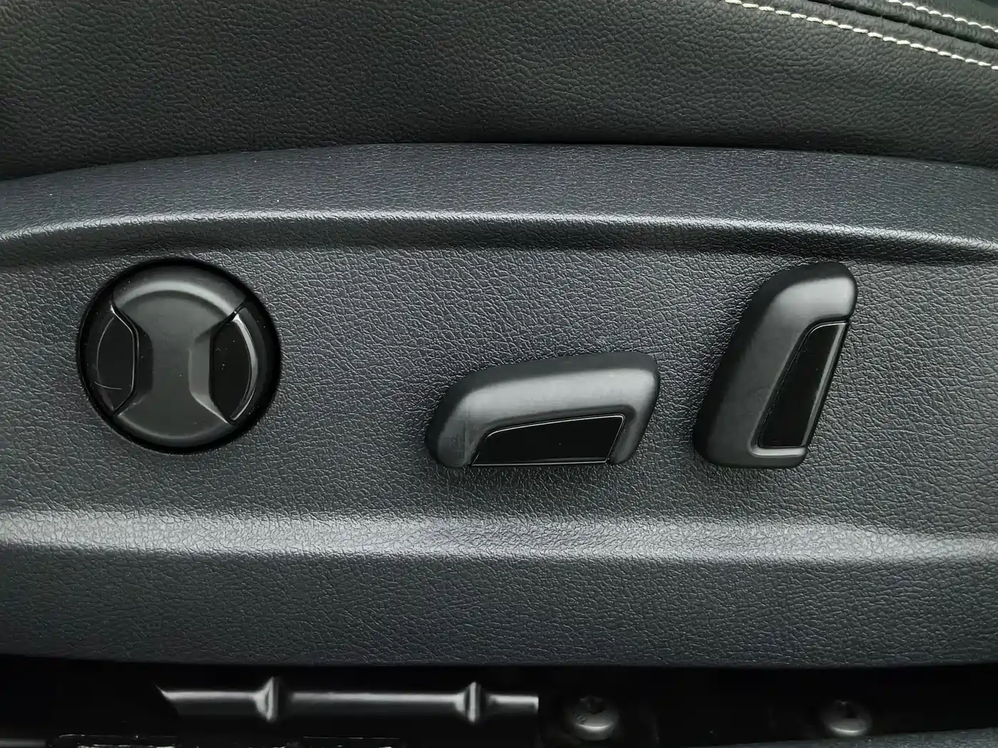 Volkswagen Magotan 2020 330TSI DSG Luxury фото 28