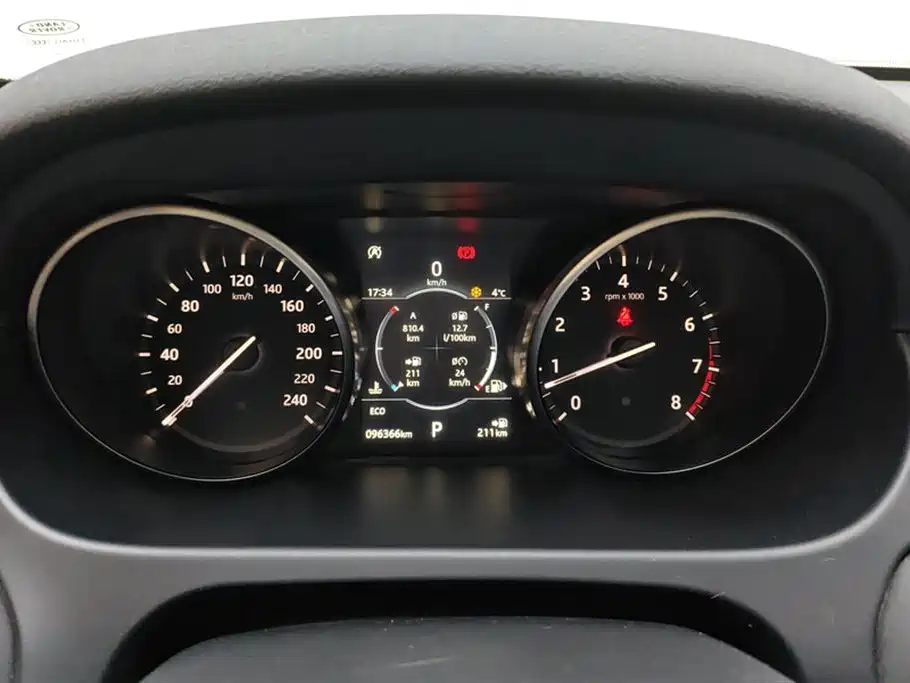 Land Rover Discovery Sport 2018 240PS SE Edition фото 14