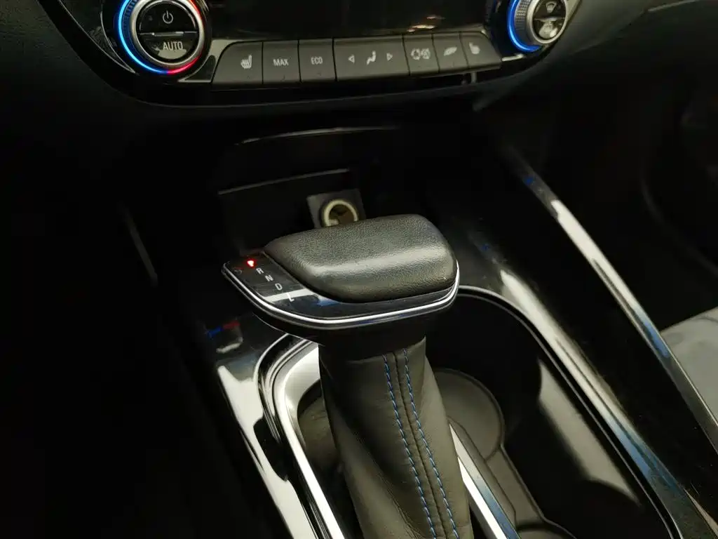 Buick Velite 6 2020 Plug-in Hybrid Connected Smart Edition фото 13