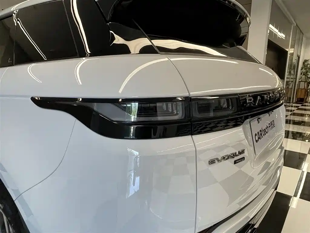 Land Rover Range Rover Evoque 2023 Range Rover Evoque L 249PS Luxury Edition фото 11