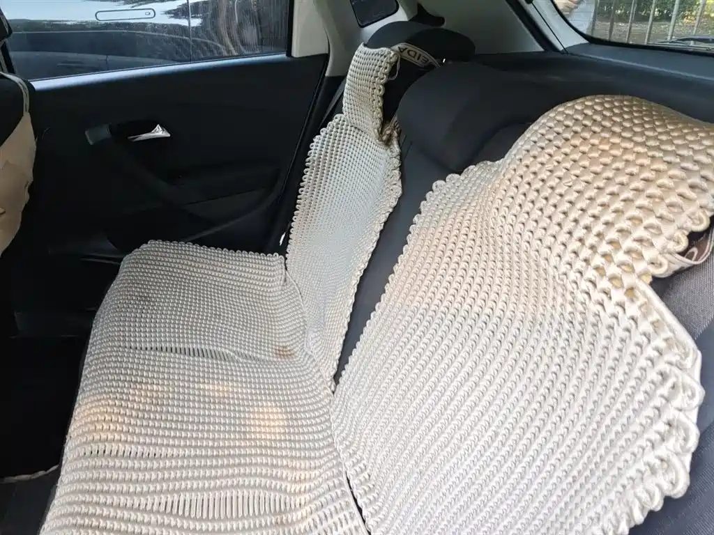 Volkswagen Polo 2014 1.6L Automatic Comfort Edition фото 13