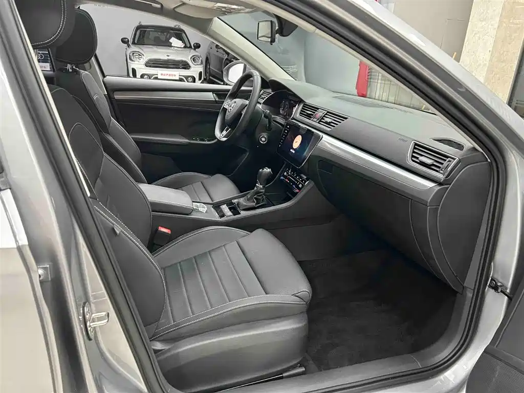 Škoda Superb 2024 TSI280 DSG Premium Edition фото 13