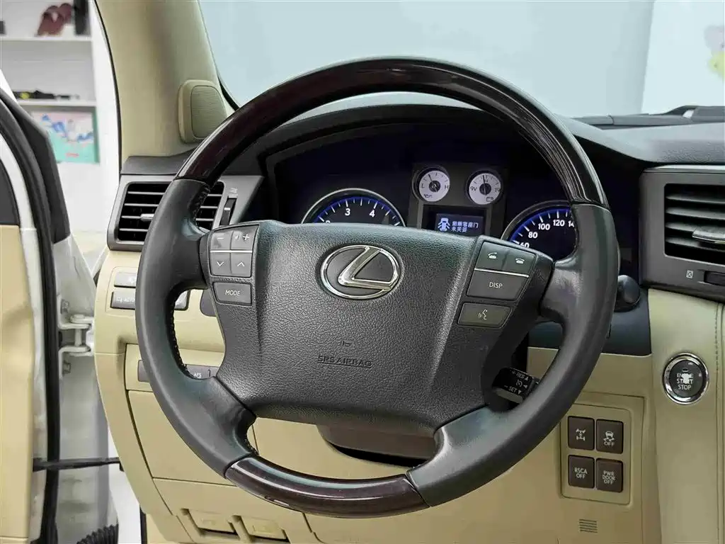 Lexus LX 2009 570 фото 11