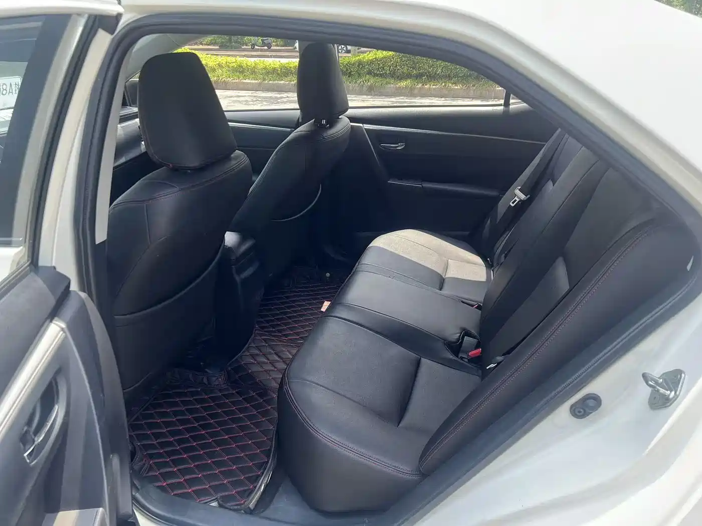 Toyota Levin 2016 1.6G CVT Elite Edition фото 10
