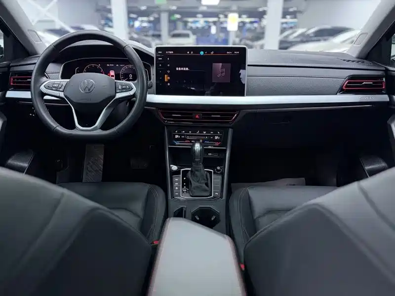 Volkswagen Lavida 2024 Model 300TSI DSG Starlight Leading Edition фото 5