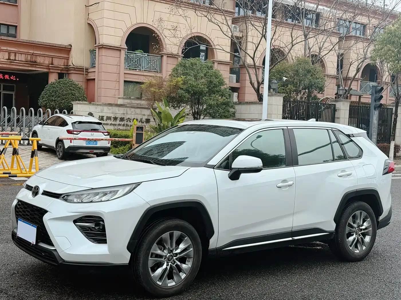 Toyota Wildlander 2022 2.0L CVT AWD Luxury Edition