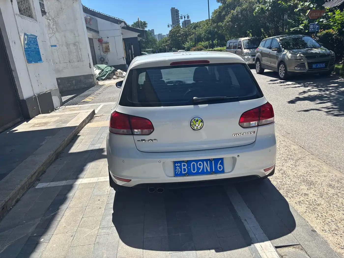 Volkswagen Golf 2010 1.4TSI Auto Comfort фото 14