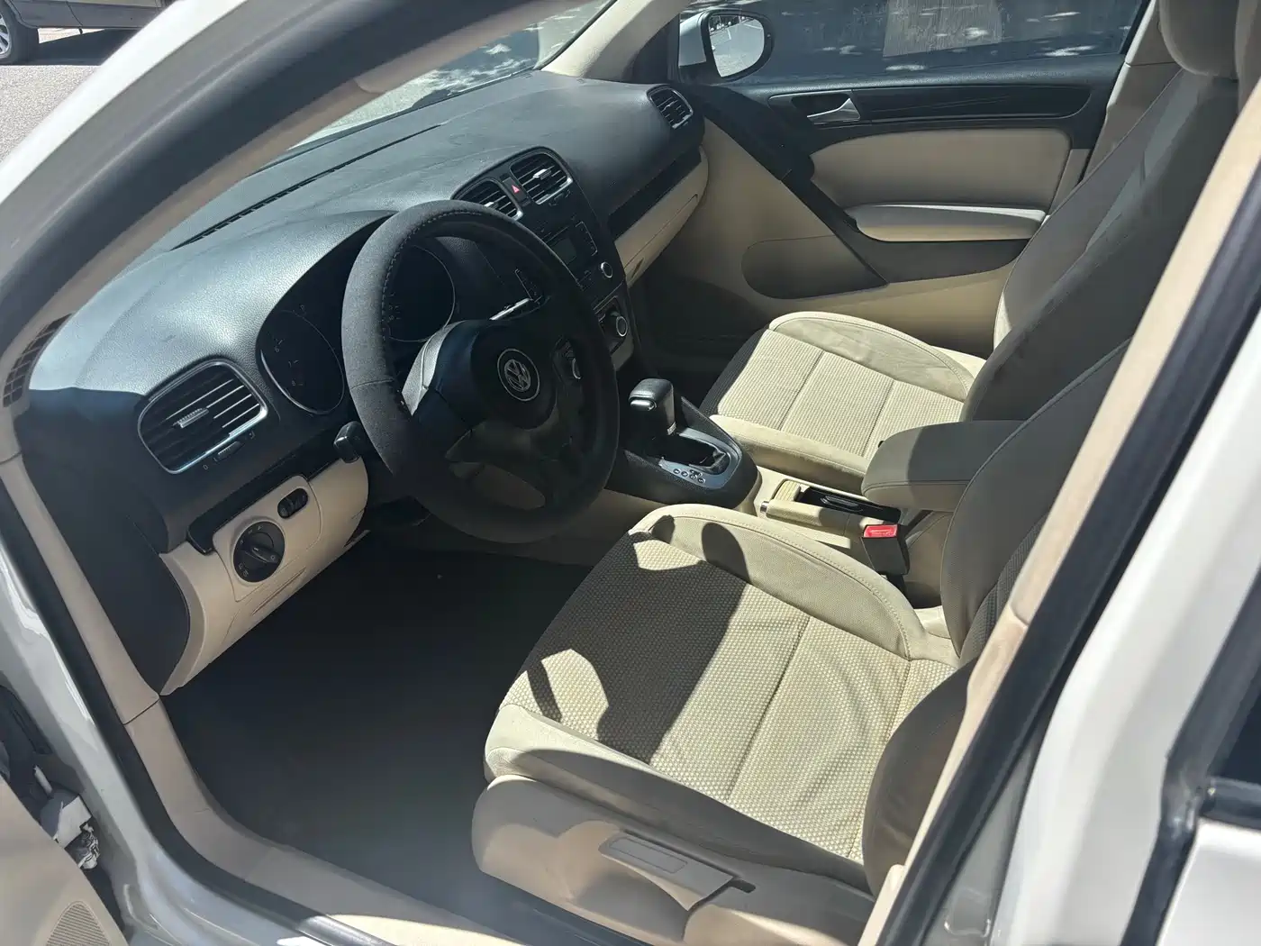 Volkswagen Golf 2010 1.4TSI Auto Comfort фото 5