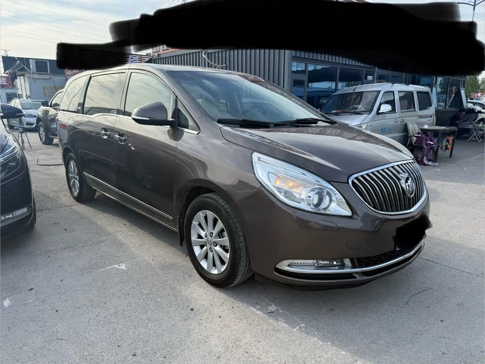 Photo 3 - Buick GL8