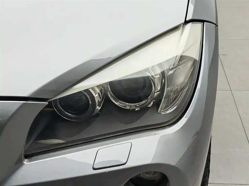 BMW X1 (Import) 2010 xDrive28i фото 7
